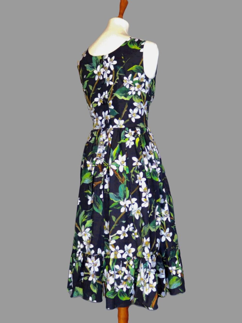 Dolce & Gabbana Size 44 Dress Black Green Floral Orange Blossom Midi Dress - Picture 8 of 16